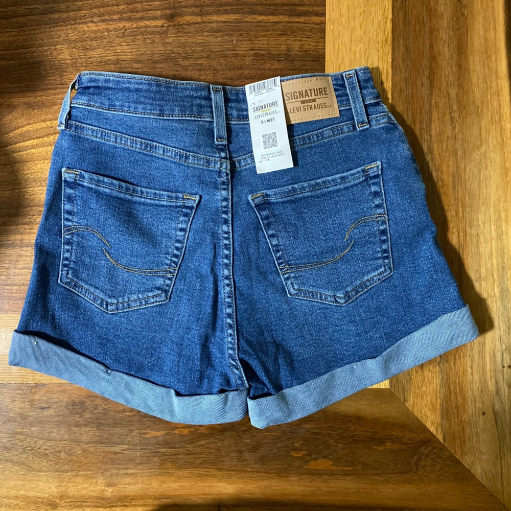 NWT Levi’s Mom Shorts